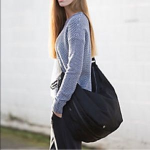 Lululemon Black Resolution Hobo like new!